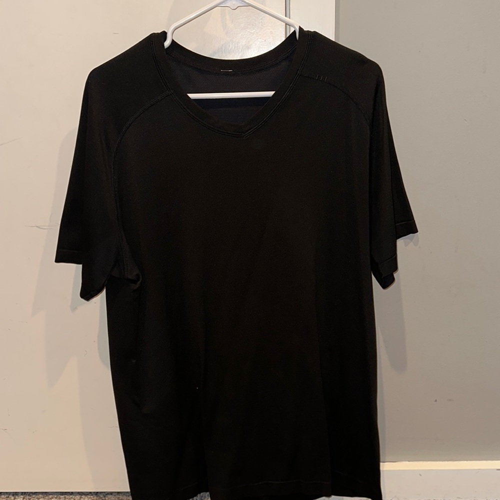 Men’s Black Lulu v neck